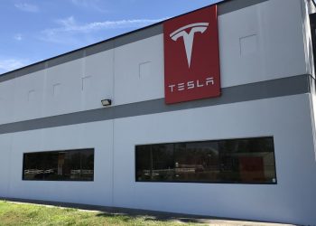 Tesla ကုမ္ပဏီမှ အလုပ်သမား ဥပဒေကို ချိုးဖောက်ခဲ့လို့ တိုင်ကြားခြင်းခံရ