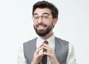 တစ်စုံတစ်ယောက်က သင့်ကို အသုံးချနေတယ်ဆိုတာ သိနိုင်တဲ့အချက်များ