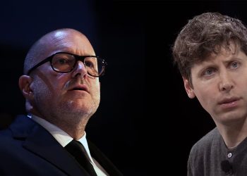 Apple ရဲ့ ဒီဇိုင်နာဟောင်း Jony Ive နှင့် OpenAI တို့ပူးပေါင်းပြီး AI device startup  စတင်